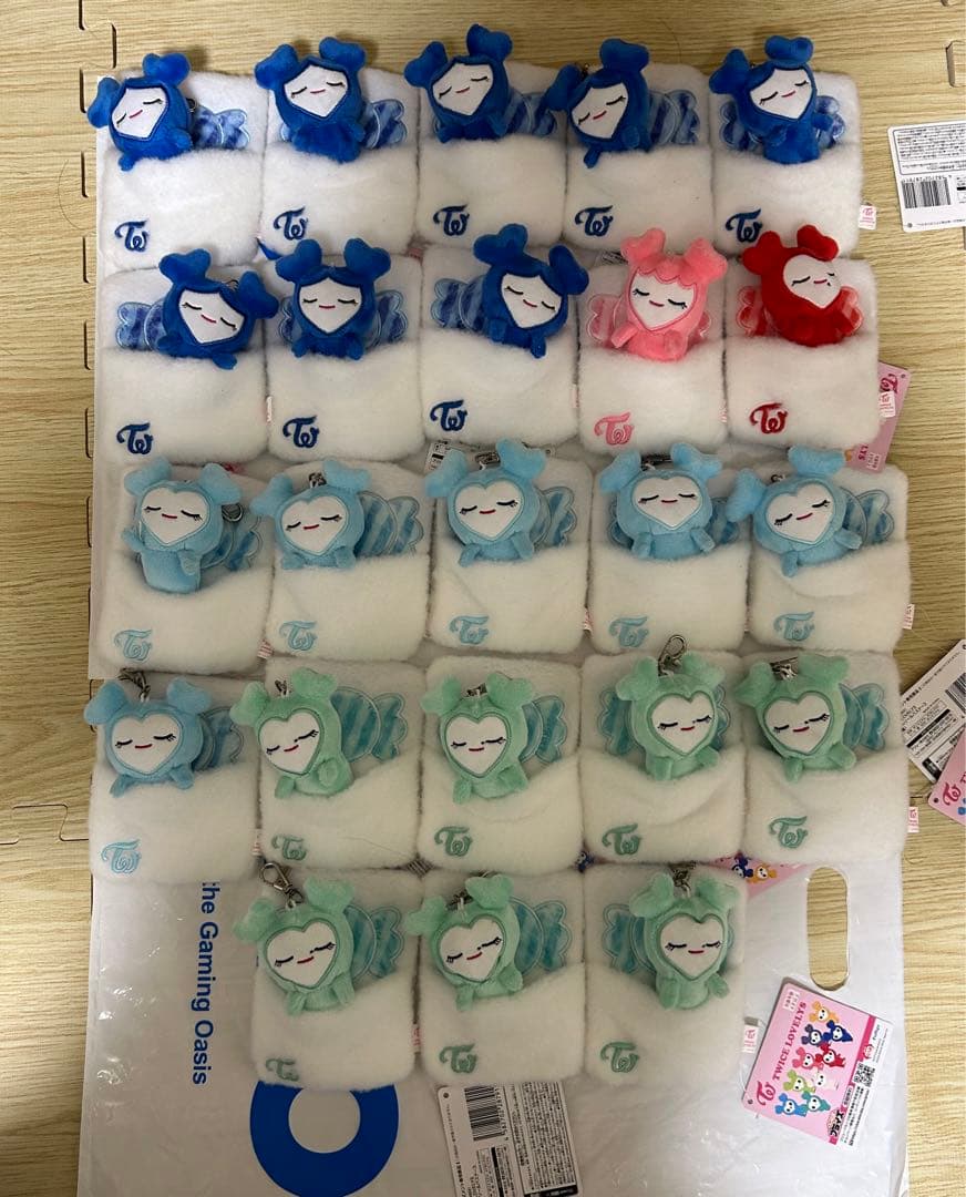 TWICE LOVELYS おふとんリールパスケース　23個セット