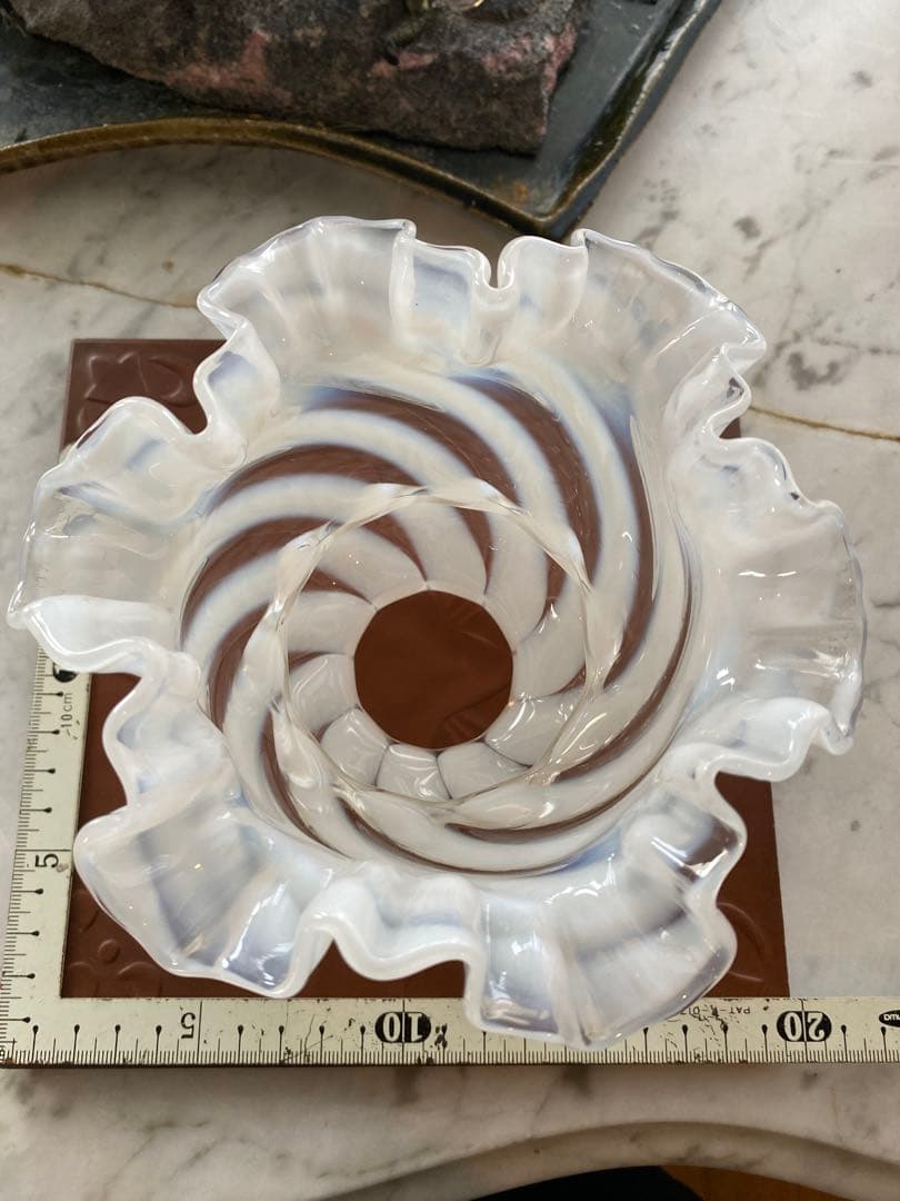 OLD FENTON フェントン　オパールセント　ガラスシェード　ペンダント