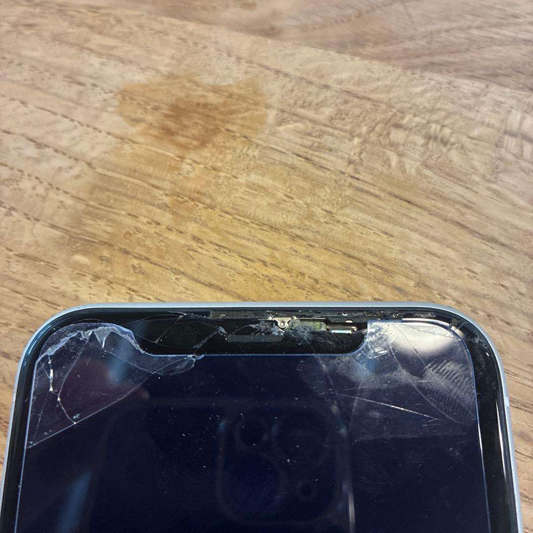 Apple iPhone XRホワイト 本体