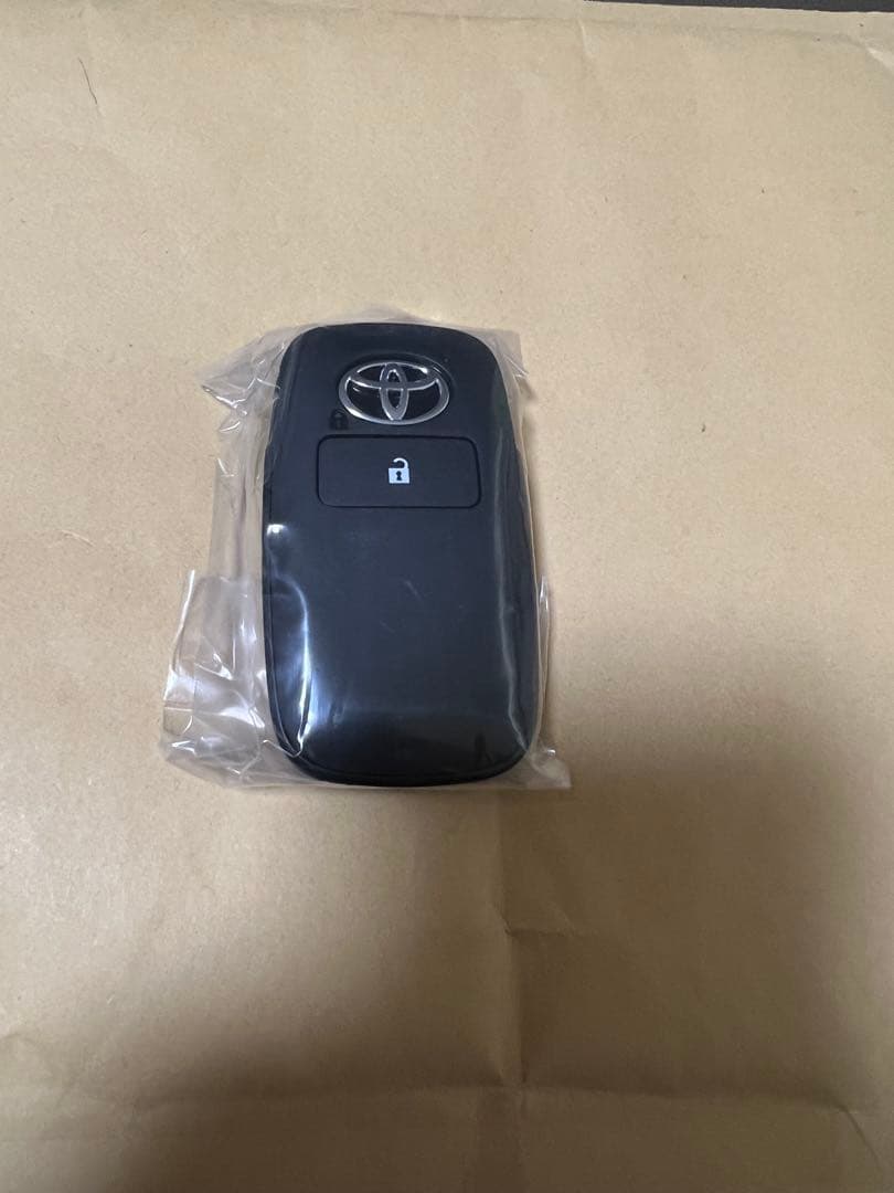 新品　未使用　未登録送料無料！トヨタ　ライズRAIZE 2ボタンスマートキー