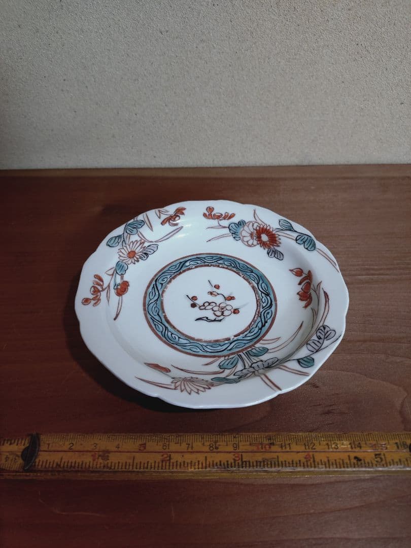 古伊万里 色絵 草花紋 輪花小皿