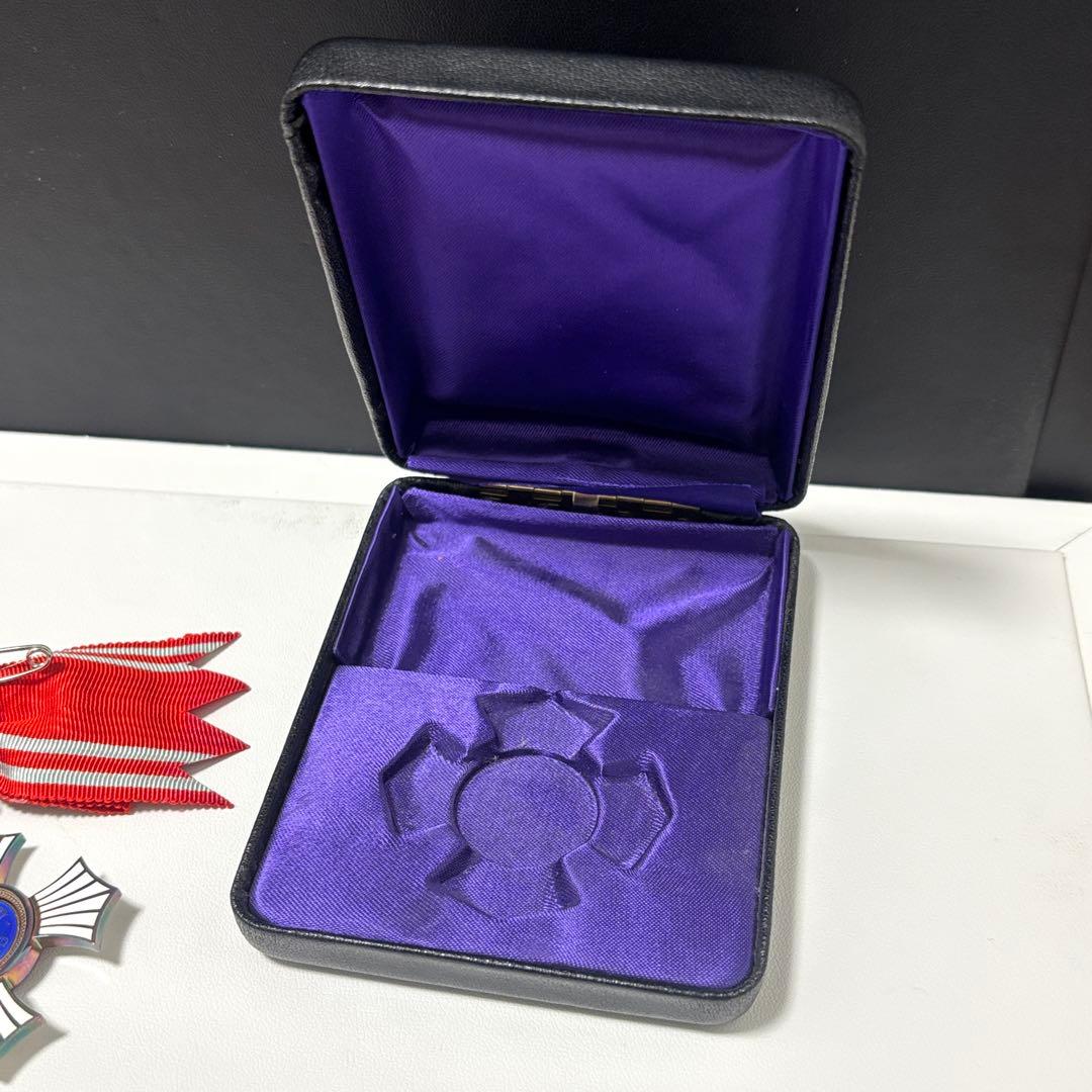 日本赤十字社勲章　金色有功章