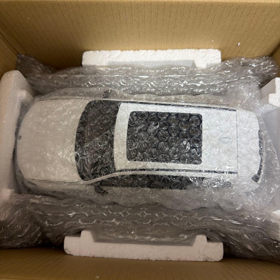 1/18 BMW X5M LCI ダイキャストモデル