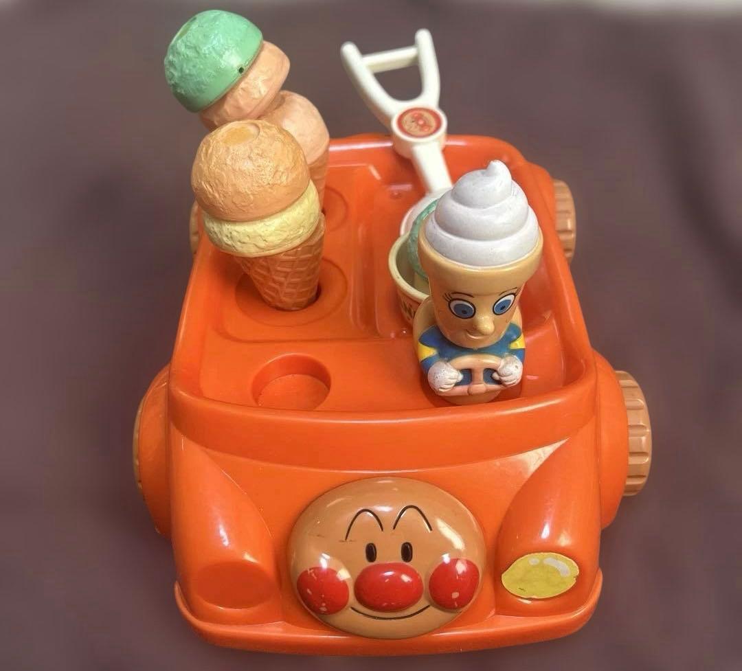 アンパンマン　TOHO ソフトクリームマン　アイス屋さん　おもちゃ　車　乗り物
