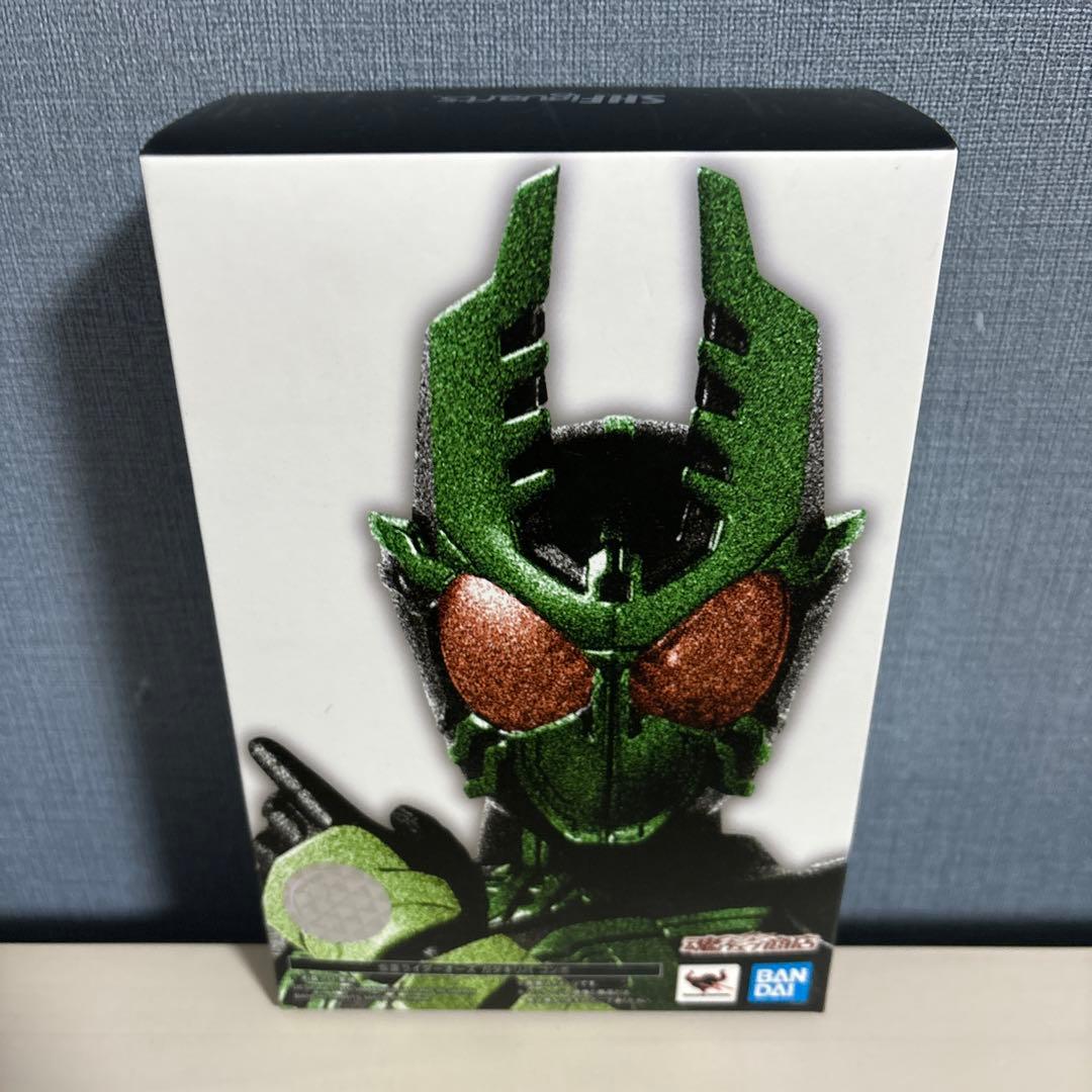 未開封　真骨頂　S.H.Figuarts 仮面ライダーオーズ　ガタキリバコンボ