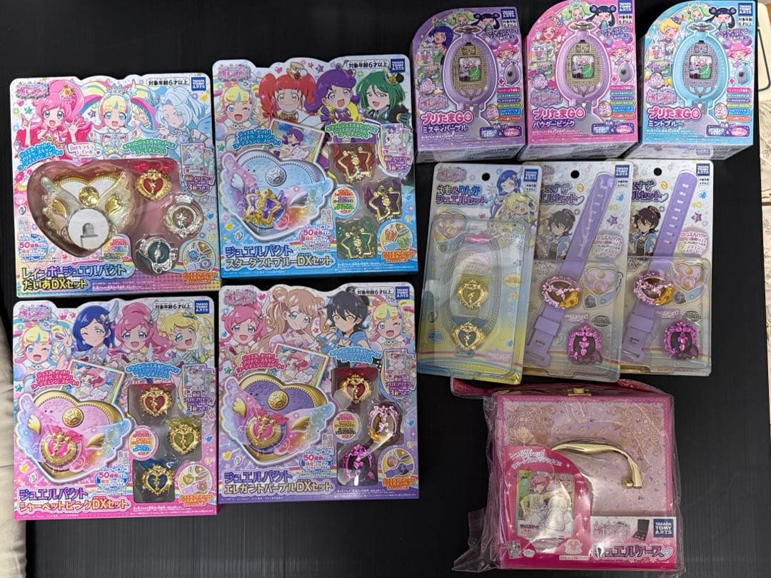 プリチャンジュエルパクト未開封4種、プリたま3種、おまけグッズ多数
