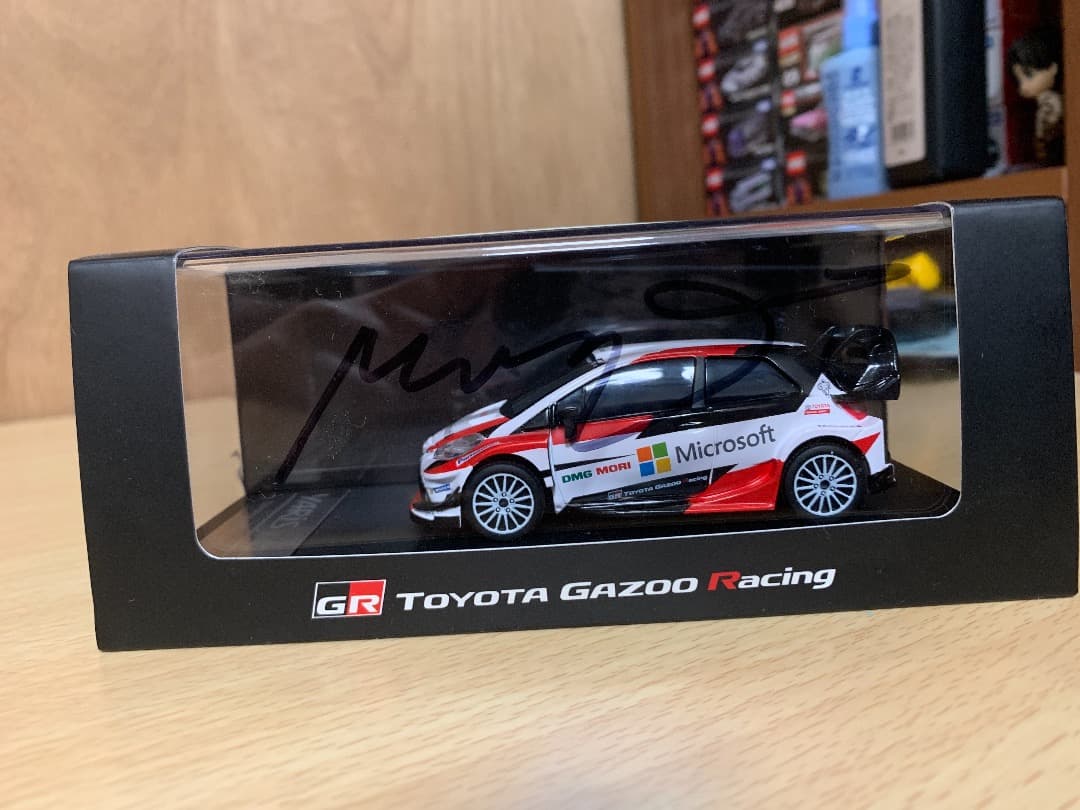 TOYOTA GAZOO Racing トヨタの社長さんのサイン入り