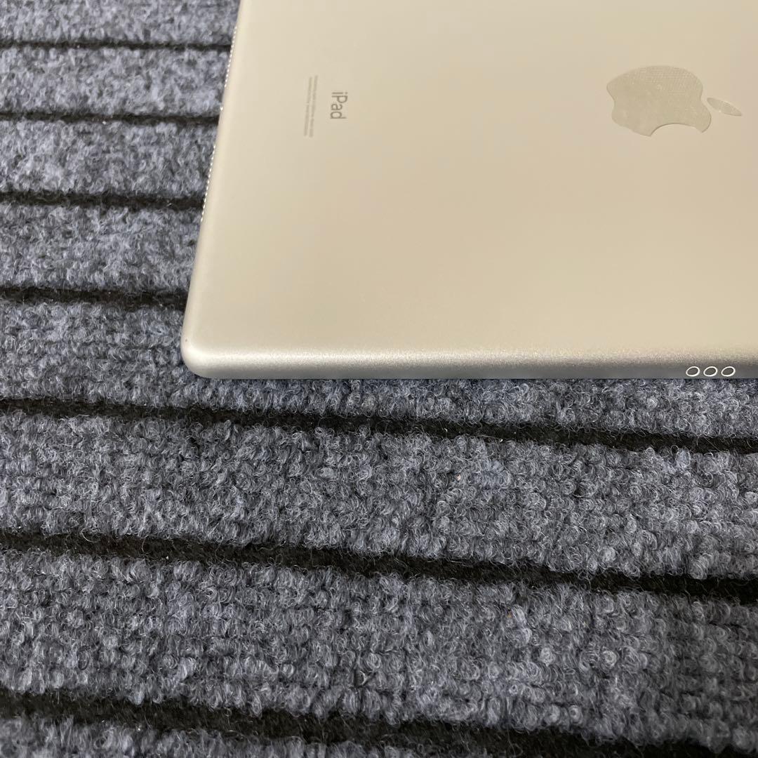 107 iPad 8世代 32GB SIMフリー シルバー