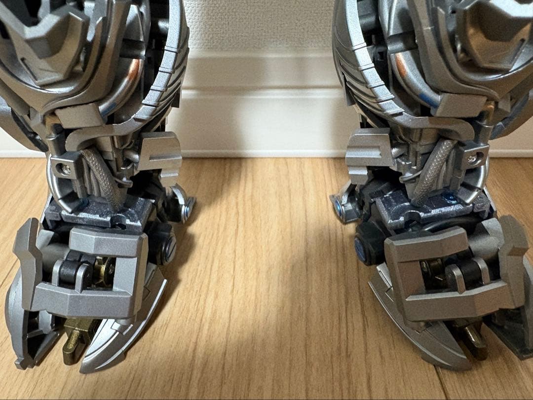 Unique Toys UT-R04 Nero ネロ + アップグレードパーツ