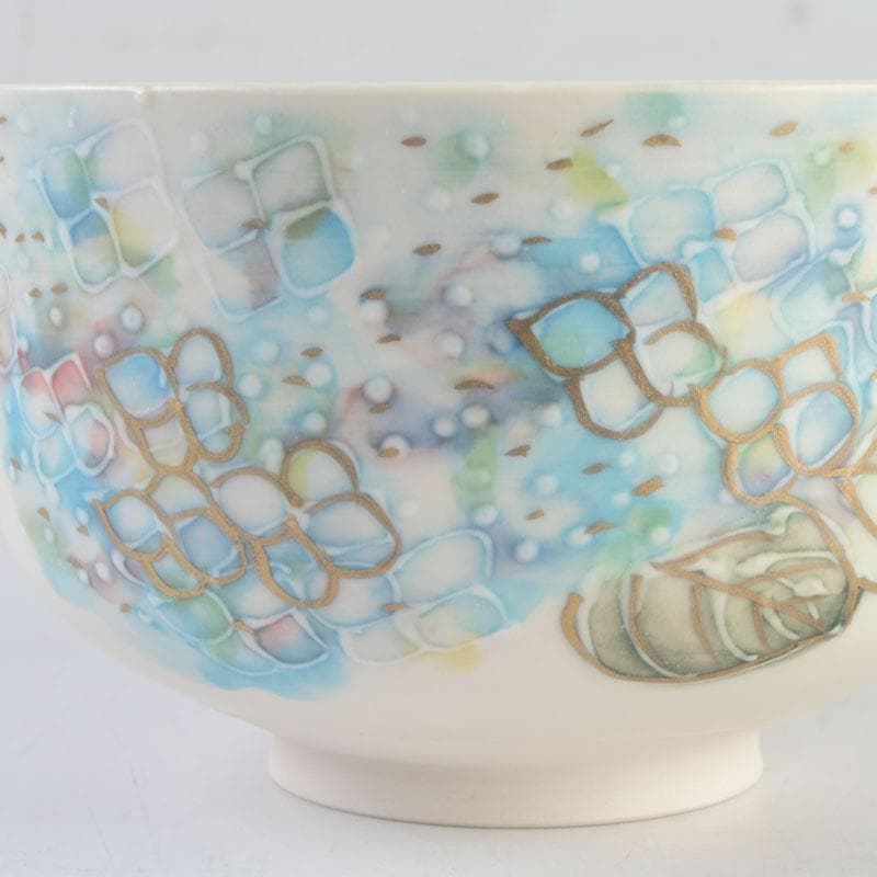 茶道具　京焼　橋本永豊作　色絵　紫陽花文　イッチン茶碗　共箱　V　9650