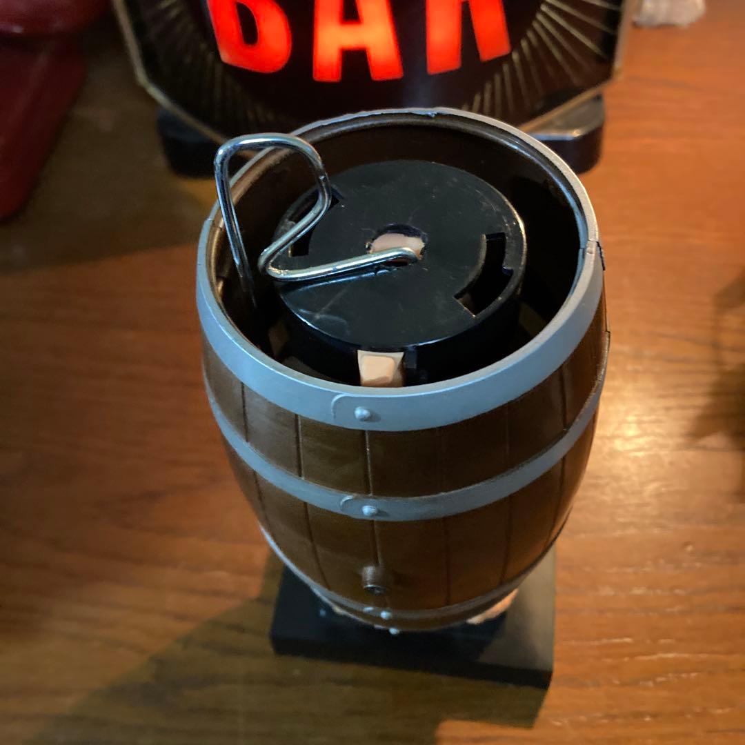 シガレットディスペンサー　ビンテージ煙草入れ人形　バレルマン