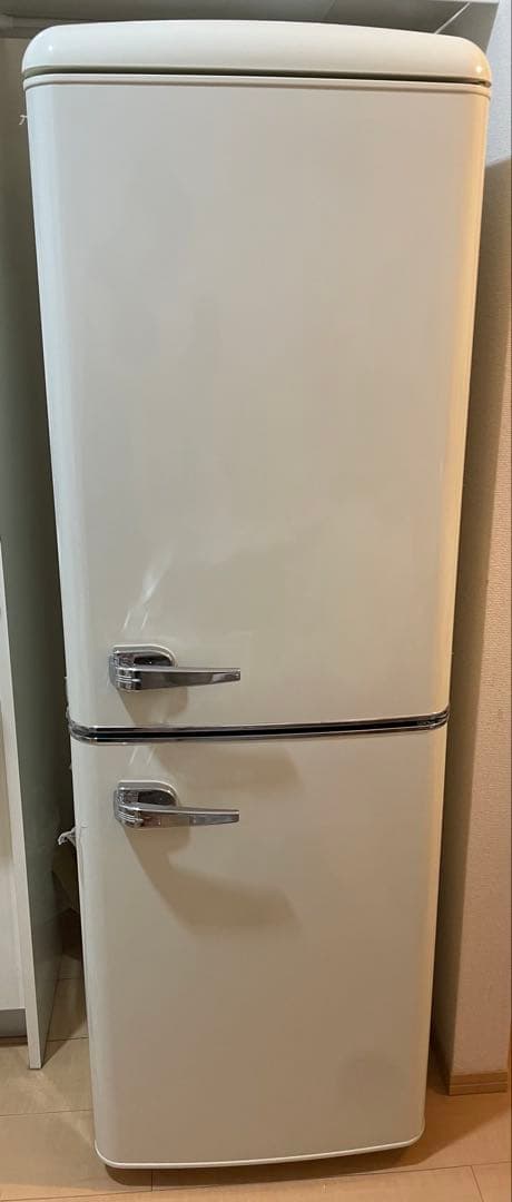 アイリスオーヤマ　レトロ冷蔵庫　130L