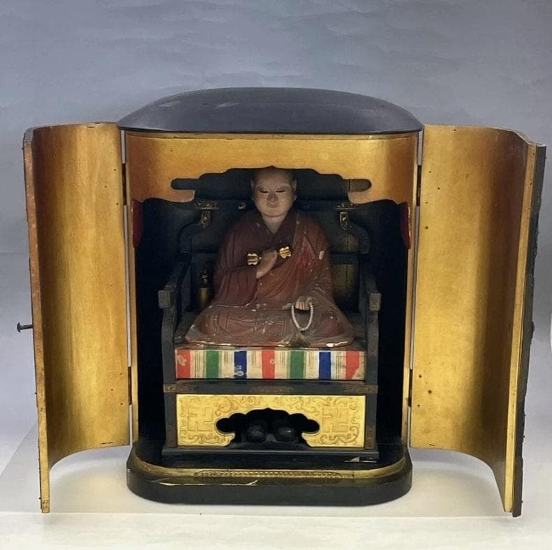 仏教美術 時代物 木彫り 弘法大師像 厨子入り 空海 仏像 骨董 古玩