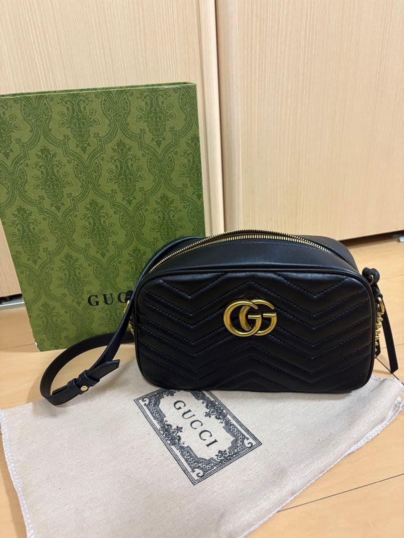 GUCCI グッチ ショルダーバッグ