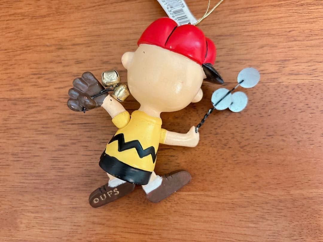 スヌーピー　PEANUTS オーナメント　ルーシー　チャーリーブラウン