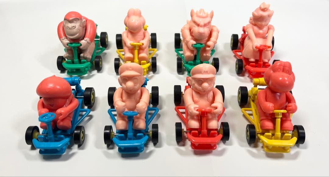 マリオカート　フィギュア　塩ビ　プルバック　マリオ　レトロ