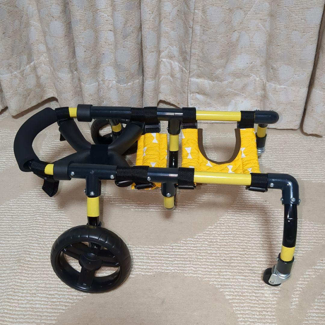 ワンちゃん4輪　リハビリ　食事補助　犬用車椅子　歩行補助　犬の歩行器