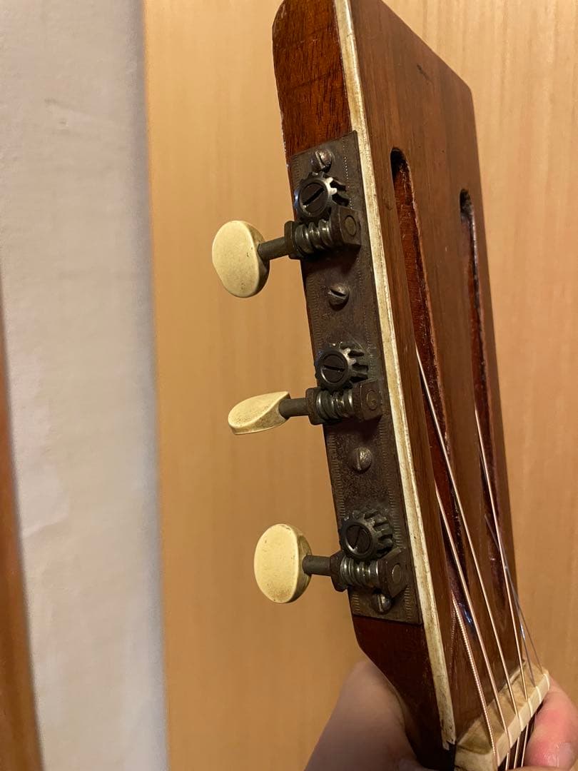 パーラーギター