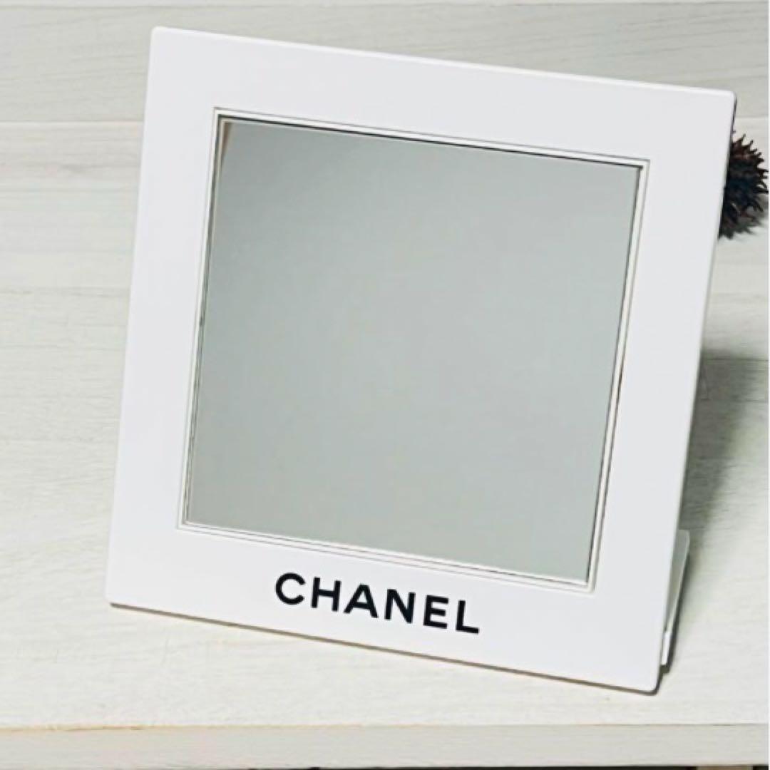 CHANEL ノベルティ スタンドミラー 未使用