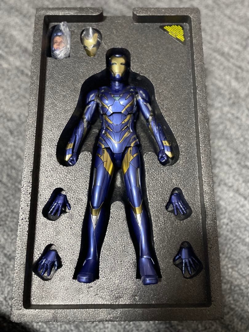 アイアンマン マーク85 & レスキュー フィギュア