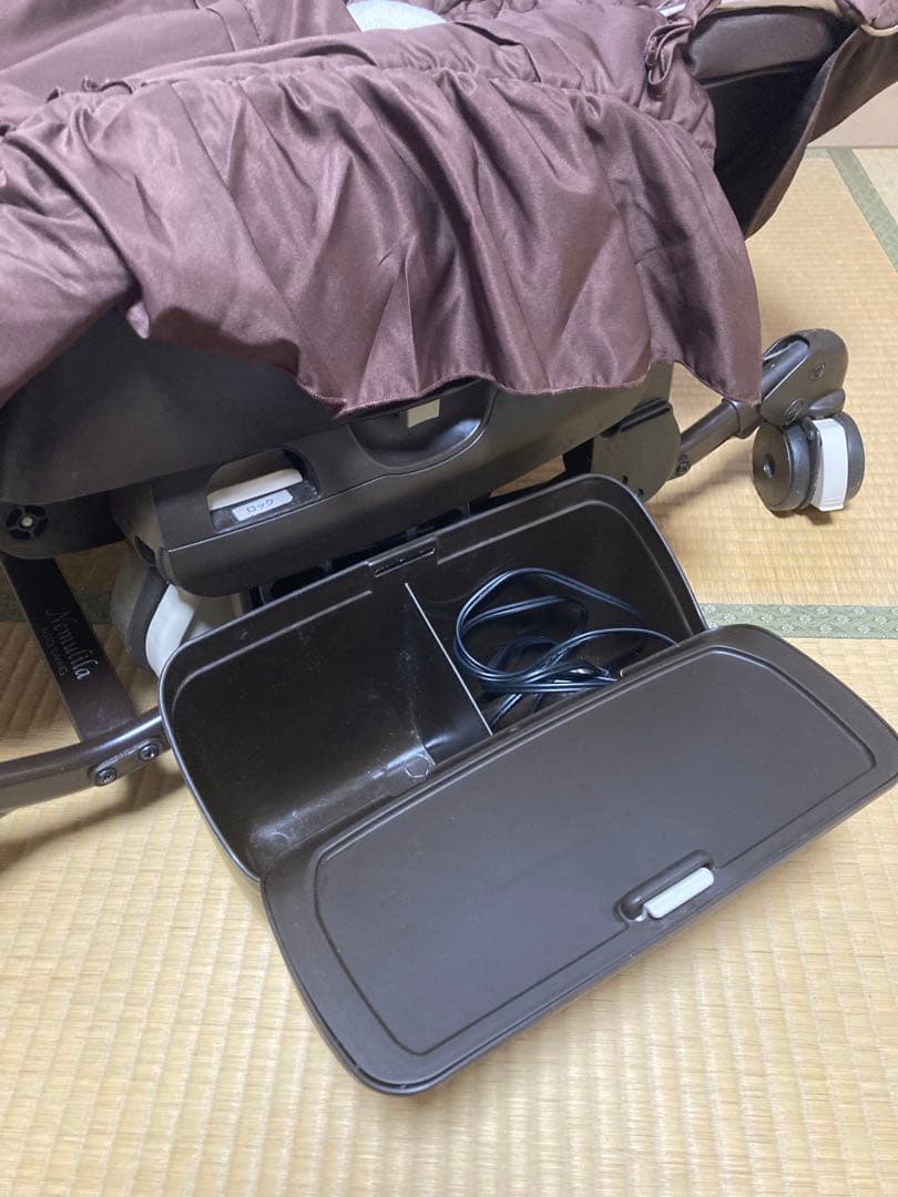 Combiネムリラ AUTO SWING CWLシリーズ ハイローチェア