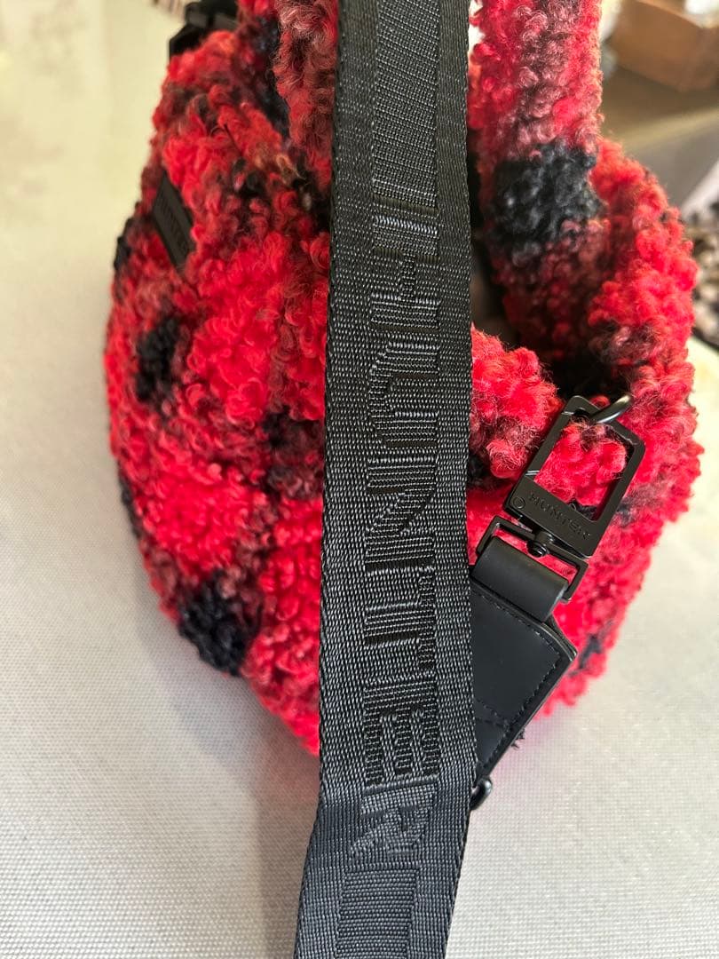 HUNTER ボアショルダーバッグ 赤黒チェック