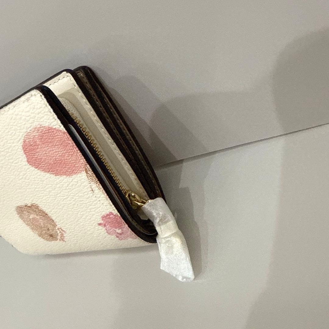 【日本限定】新品未使用coach スナップ ウォレット・フローラル プリント