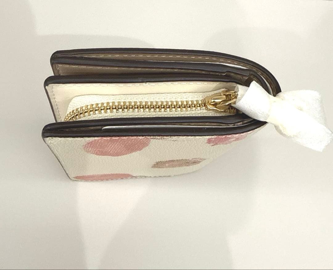 【日本限定】新品未使用coach スナップ ウォレット・フローラル プリント