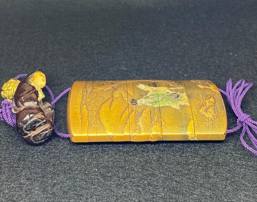 専用　芝山　鹿寿老　蒔絵印籠根付　50g 東Y7-0213☆2Fチヒエ