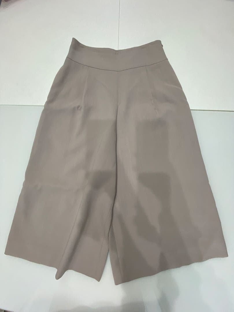 FOXEY ベージュ ガウチョパンツ