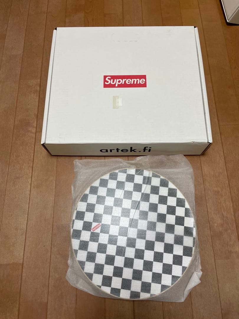 Artek スツール60 supreme シュプリーム　vitra イームズ