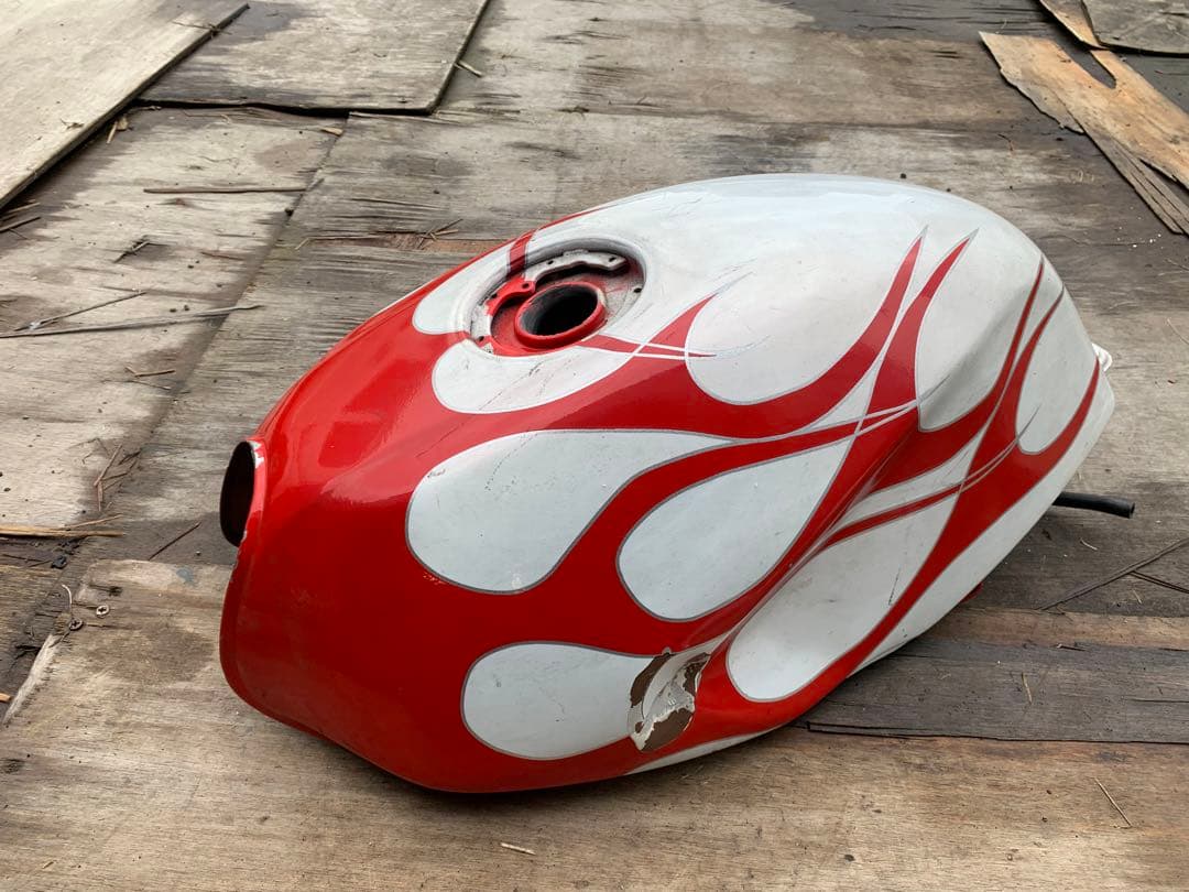 バリオス 1型 ガソリンタンク フューエルタンク タンク ZR250A