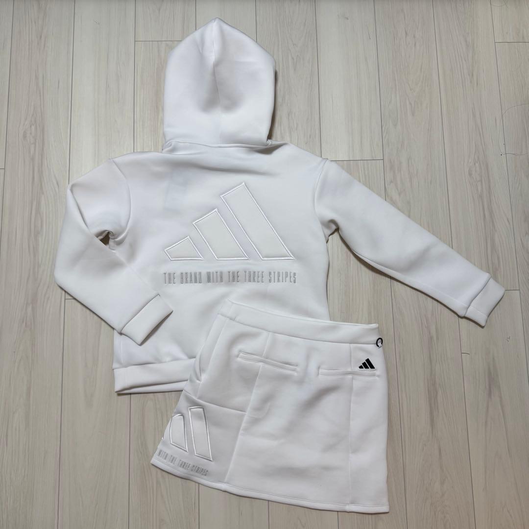 新品 ダンボールニット　セットアップ 白　ビッグロゴ　秋冬　フーディ　スカート