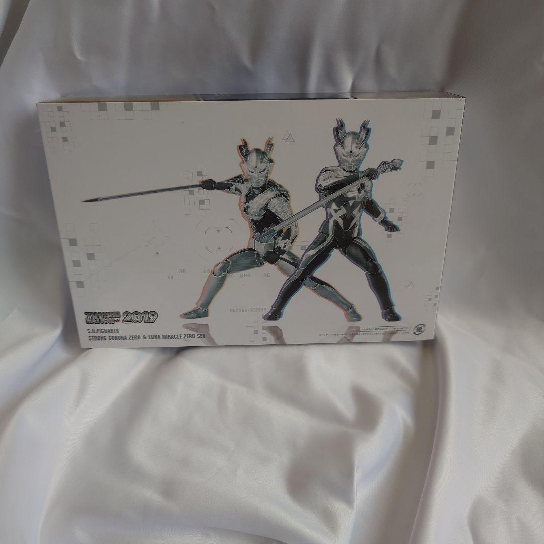 ゼ*ン様 S.H.Figuarts ウルトラマンゼロ ストロングコロナ 2体セッ