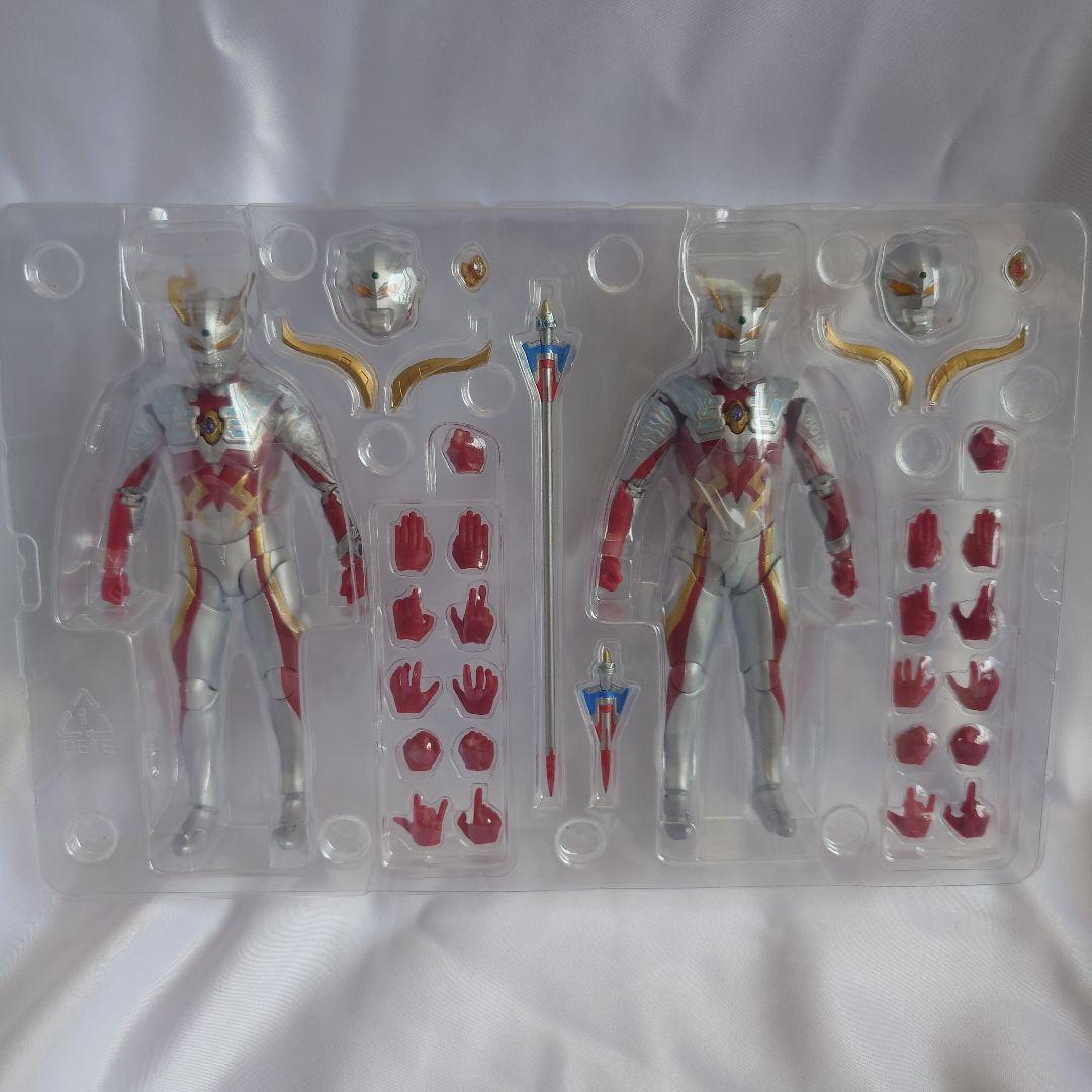 ゼ*ン様 S.H.Figuarts ウルトラマンゼロ ストロングコロナ 2体セッ