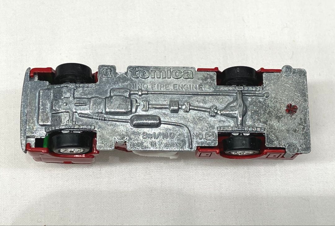 トミカ 日野消防自動車 赤 No.29 黒箱