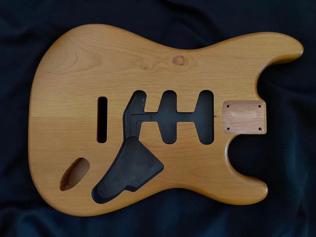 ストラトキャスター2ピースボディNo2サテン塗装ビンテージネイチャーカラー