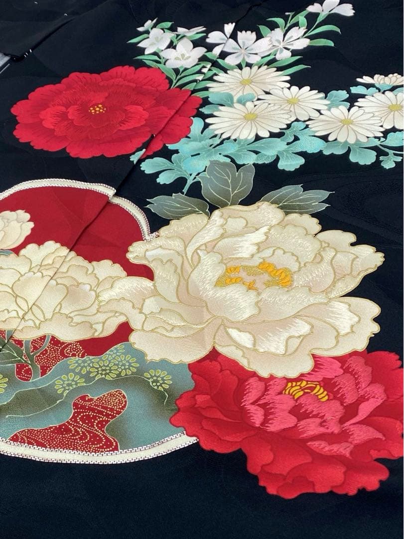 振袖 仮絵羽 刺繍 銀駒 金彩 紋意匠 牡丹 正絹 未仕立て品 八掛付き
