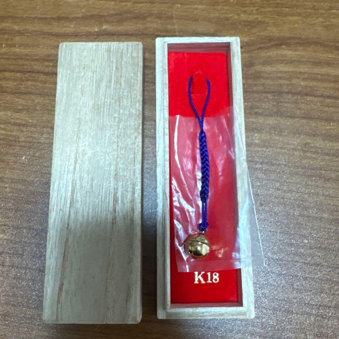 K18 ゴールド 鈴型チャーム 箱付き　1g？くらい
