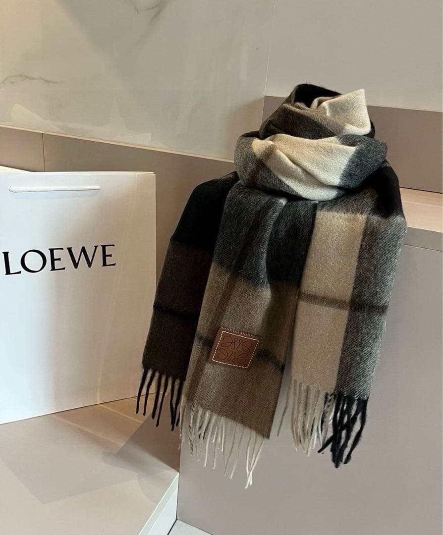 ♡LOEWE マフラー 30×180cm チェック柄♡