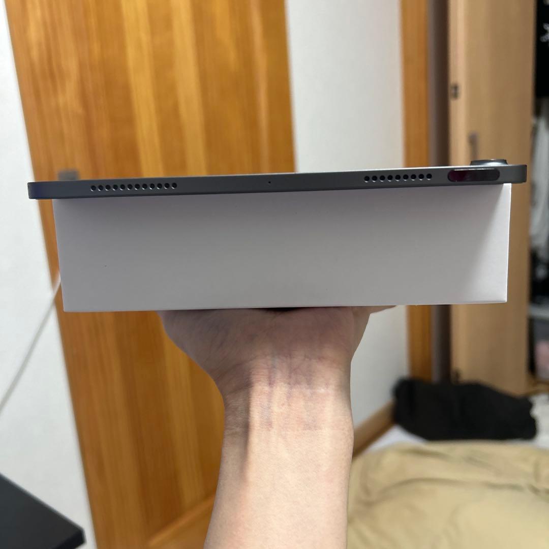 美品　iPad Air 第5世代　64GB Wi-Fiモデル　スペースグレイ