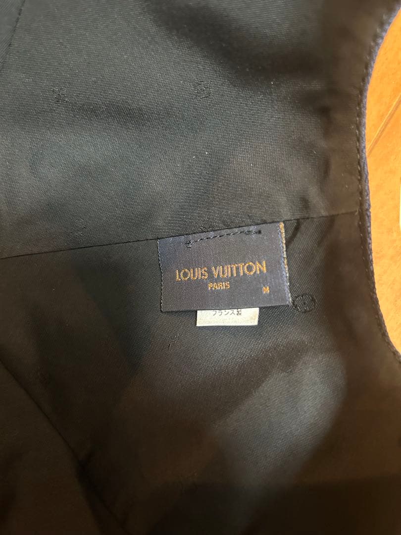 Louis Vuitton ベースボールキャップ ネイビー LVロゴ 刺繍　M