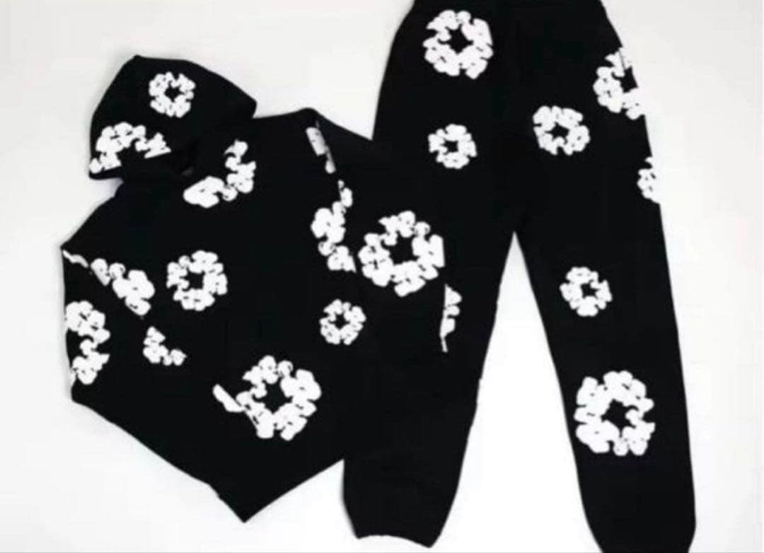 黒 花柄 フード付きパーカー