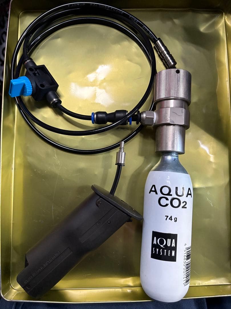 M870ブリーチャー用マガジンとレギュレータ水草co2仕様