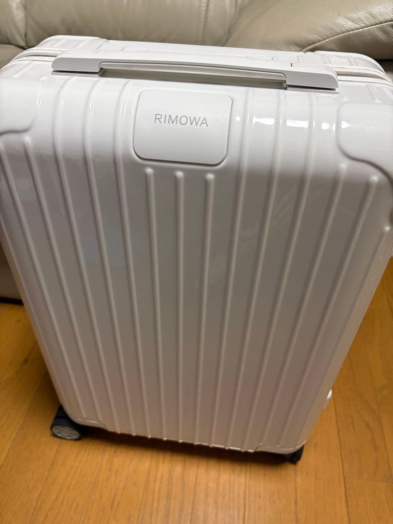 RIMOWA エッセンシャルキャビン キャリーケース 生涯保証 機内持ち込み