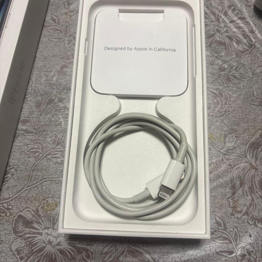 動作確認済みiPhone SE 第3世代 64GB SIMフリー 付属品完備美品