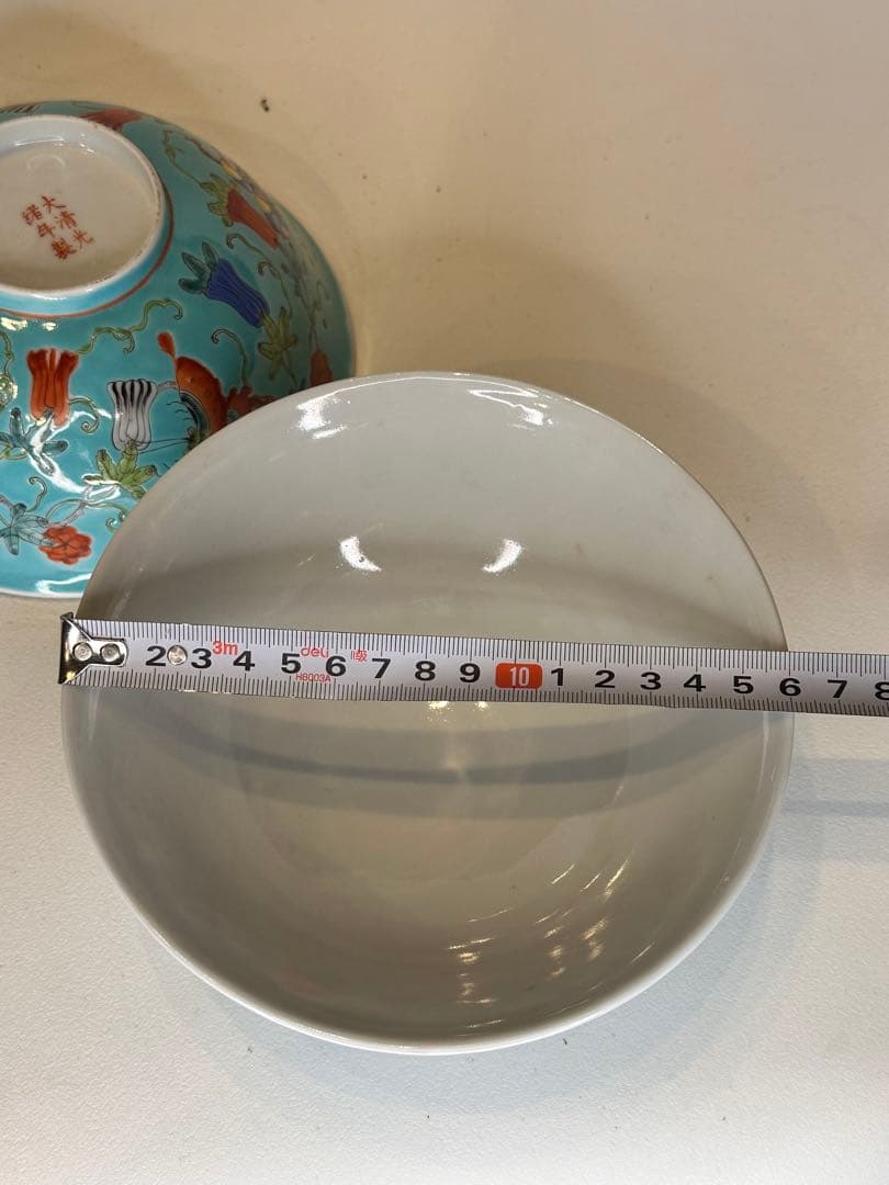 中国 清時代 大清光緒年製款 藍釉 蝶花文 彩絵 碗 一対