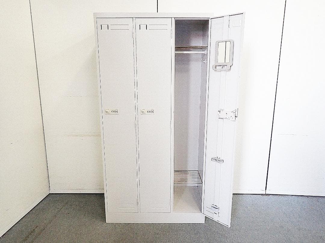 引取り限定　コクヨ　3人用ロッカー　53-0254-2