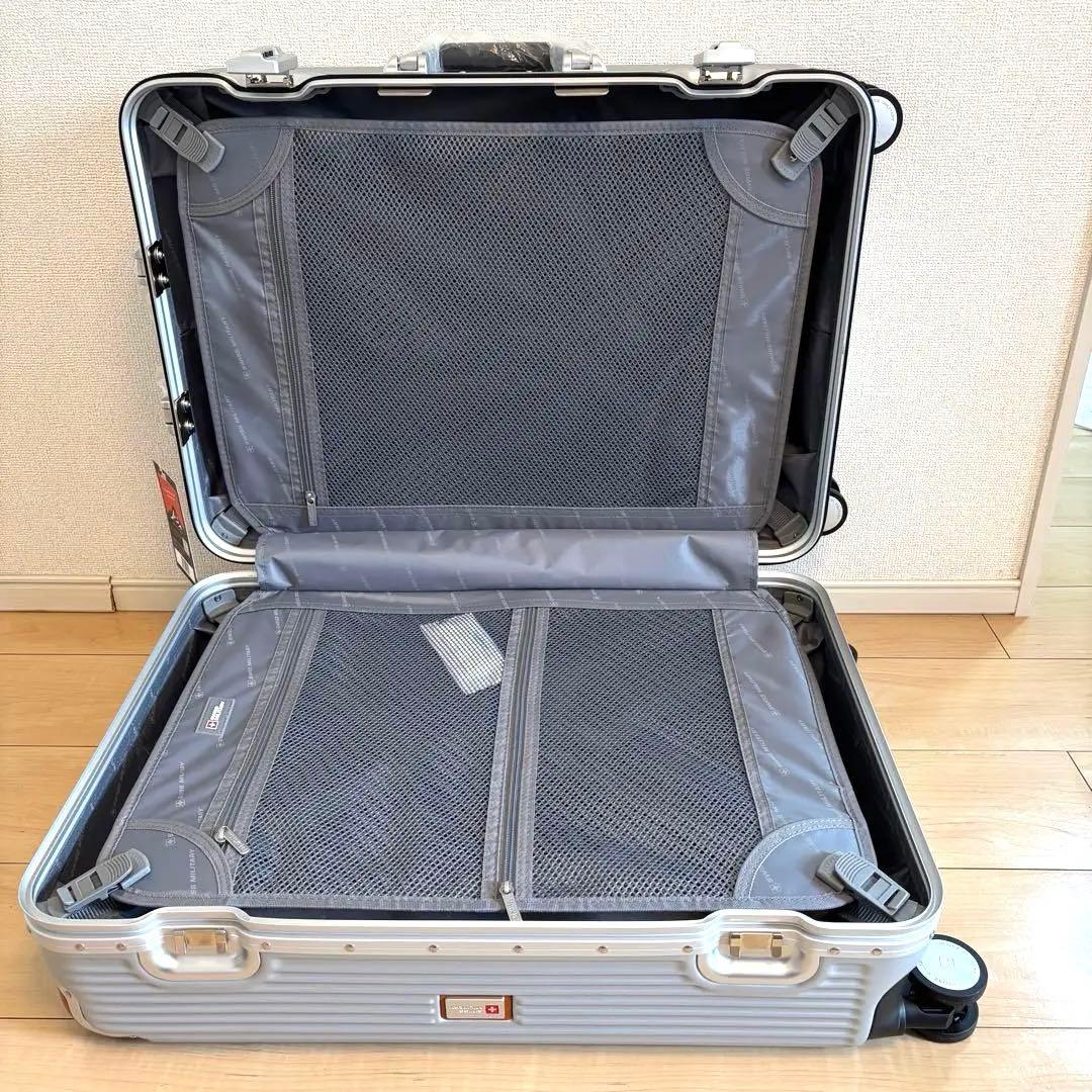 SWISS MILITARY 24IN 64L プレミアムスーツケース　64Ｌ