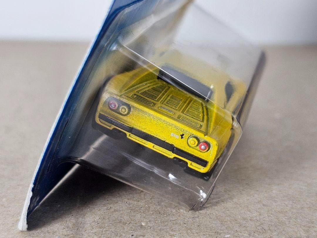 ホットウィール、フェラーリ 288GTO （黄）